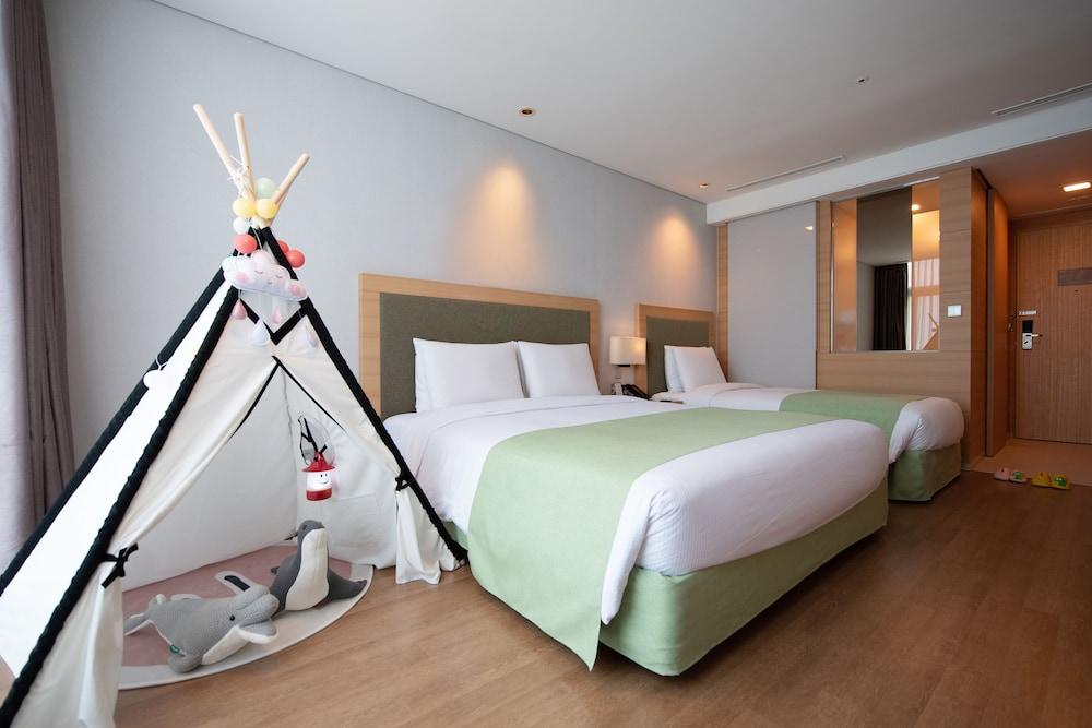 Hidden Bay Hotel Йосу Экстерьер фото