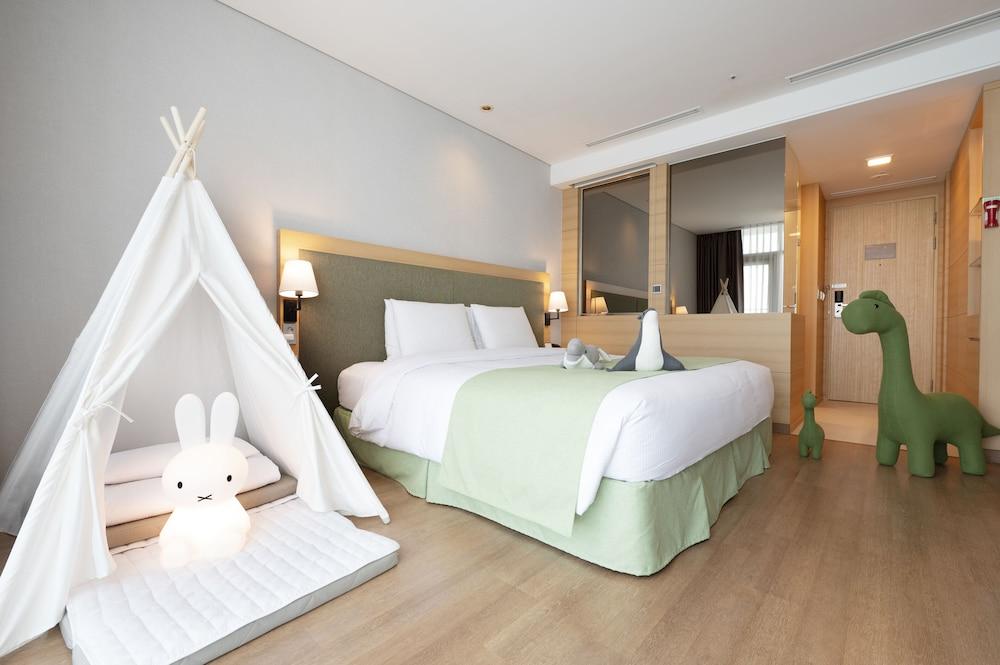 Hidden Bay Hotel Йосу Экстерьер фото