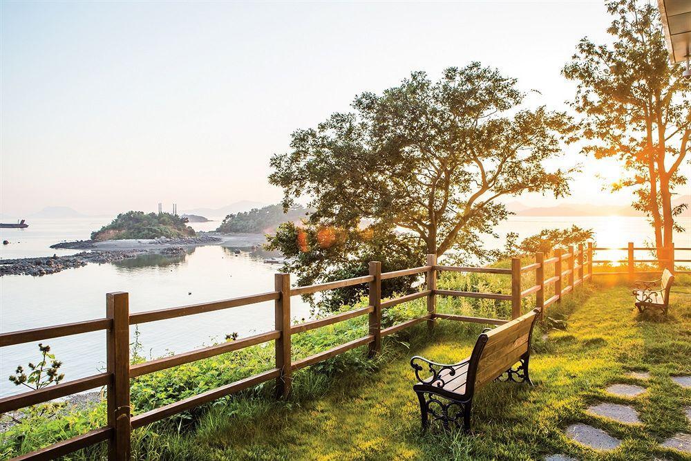 Hidden Bay Hotel Йосу Экстерьер фото