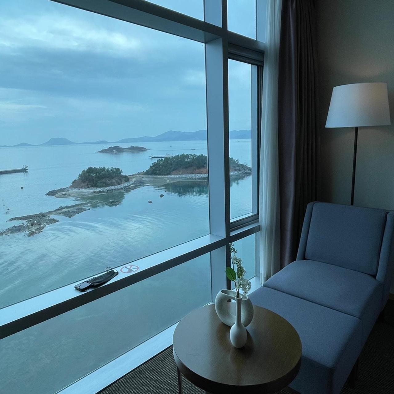 Hidden Bay Hotel Йосу Экстерьер фото