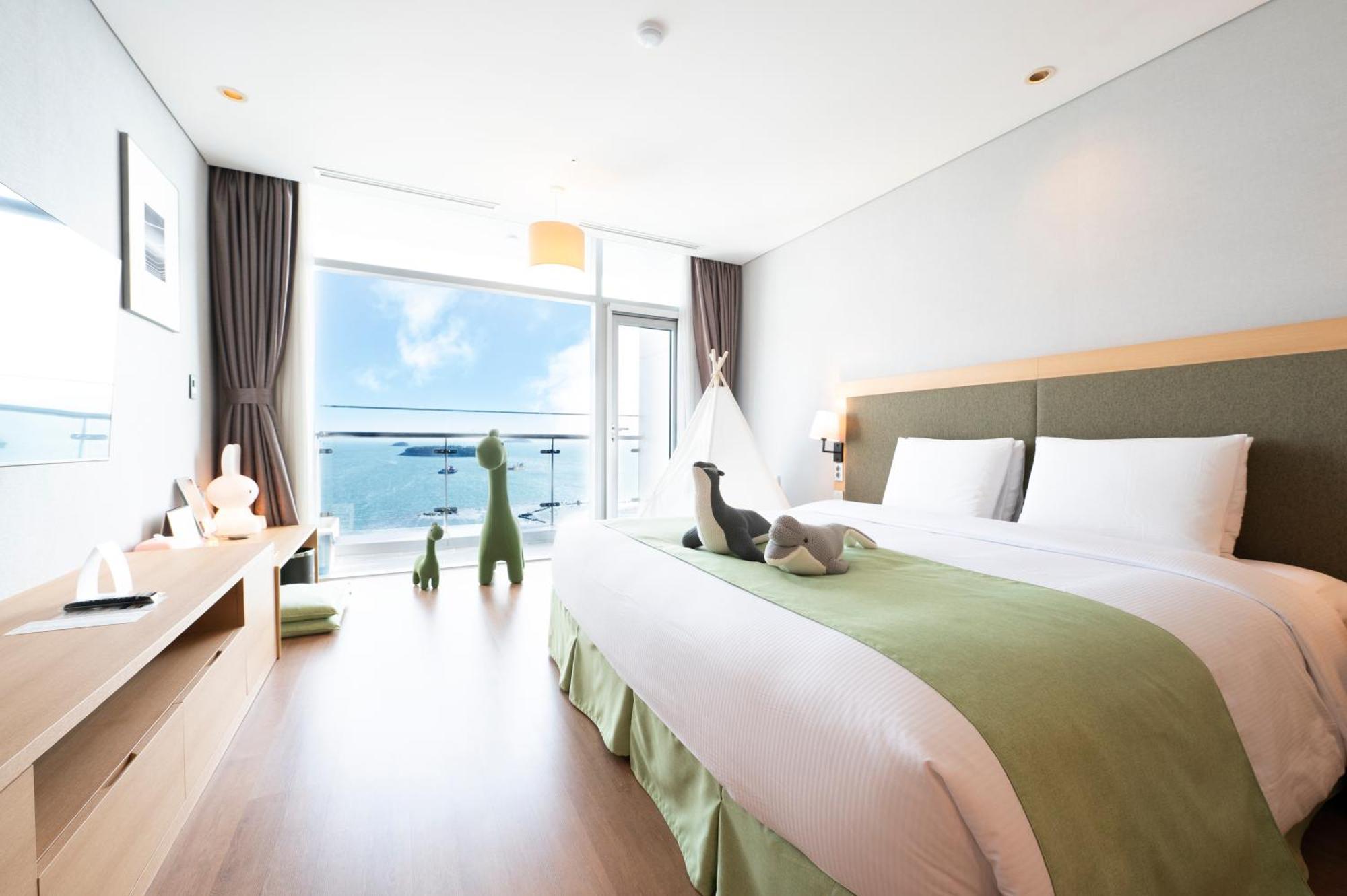Hidden Bay Hotel Йосу Экстерьер фото