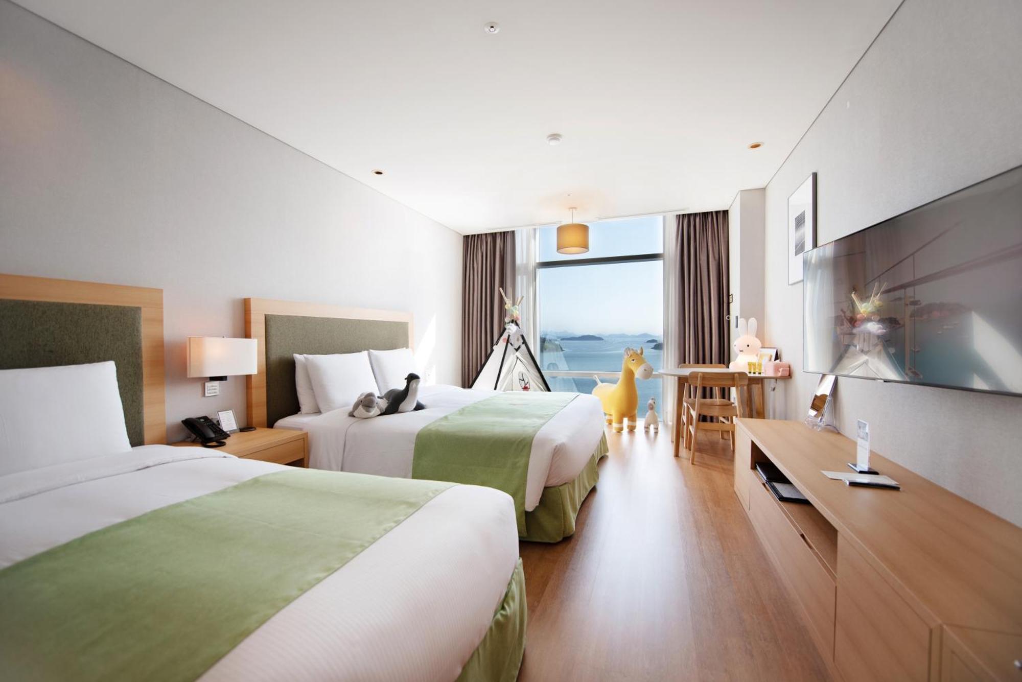 Hidden Bay Hotel Йосу Экстерьер фото