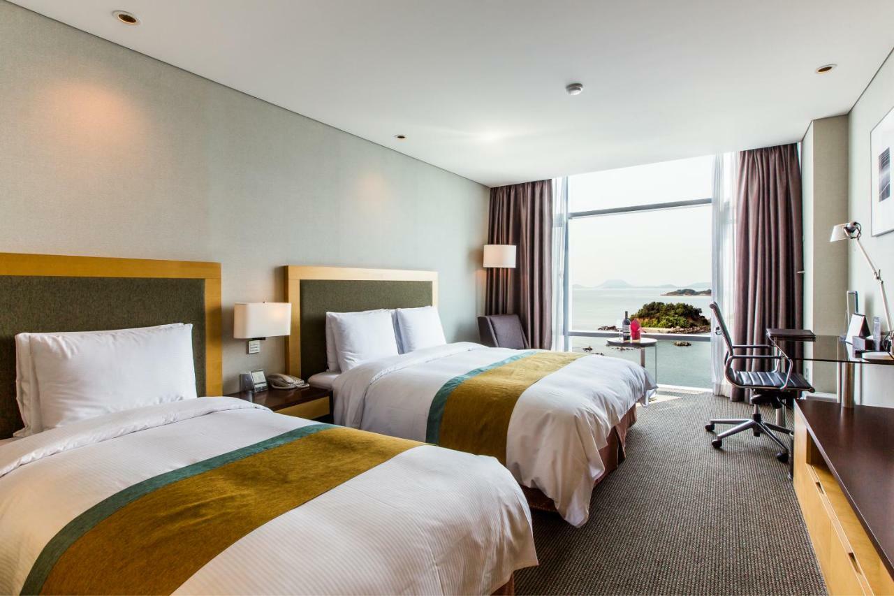 Hidden Bay Hotel Йосу Экстерьер фото