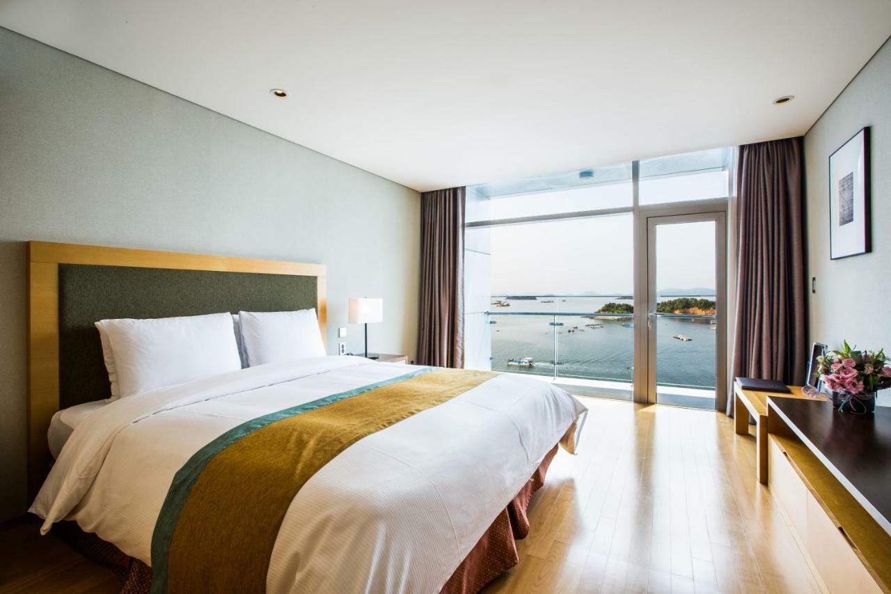 Hidden Bay Hotel Йосу Экстерьер фото